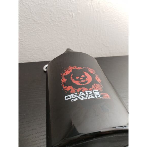 Gears of War 3 Rare Promo Canteen with Carabiner Clip - Picture 4 of 7